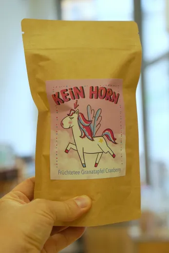 Früchtetee, Keinhorn, Pegasus, pink, hand